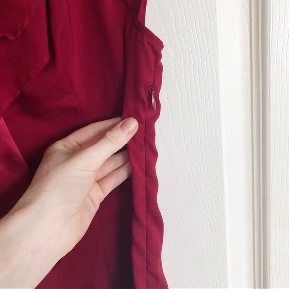 Express Ruffle Cap Sleeve Top - Picture 3 of 4